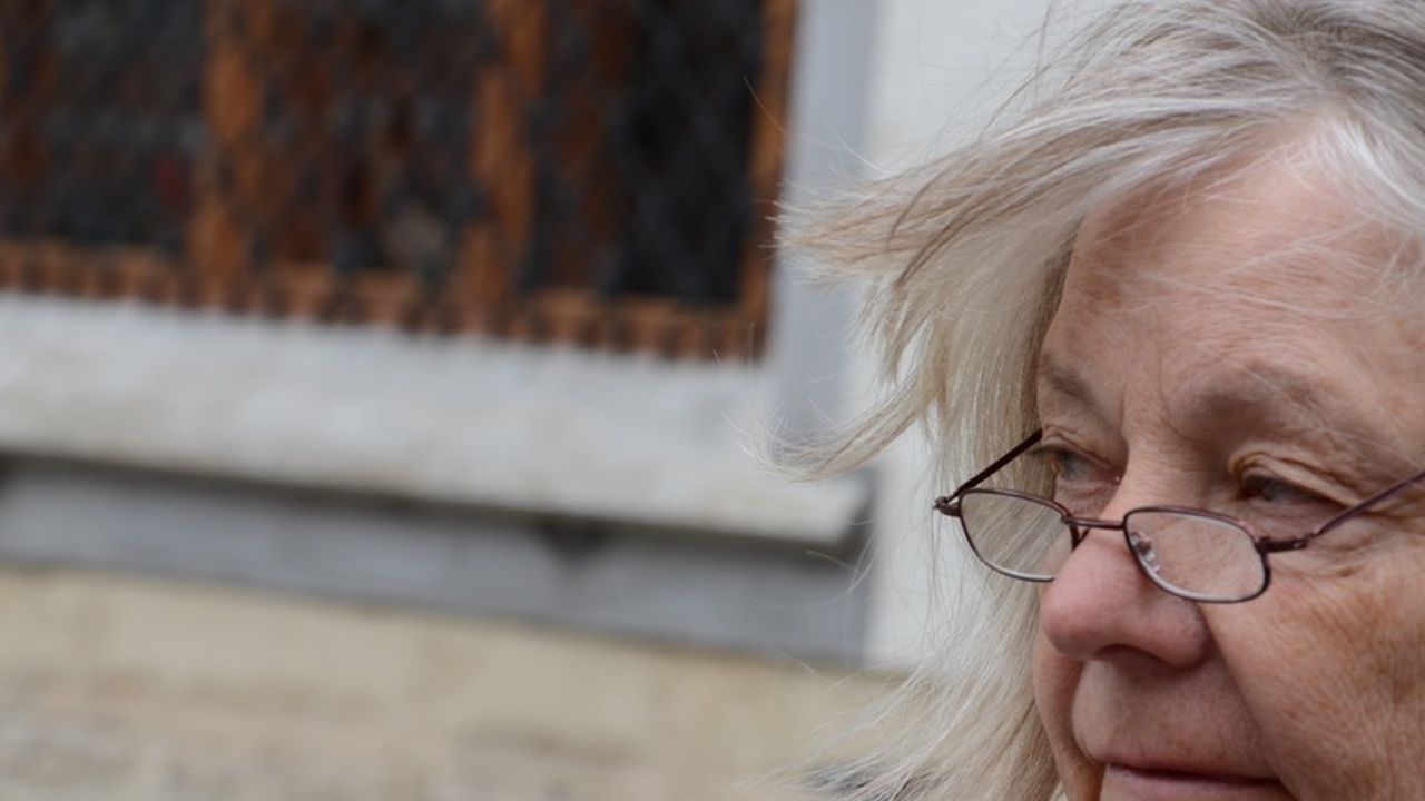 Волосы начинают стареть раньше, чем мы думаем: результаты исследования Новое исследование проливает свет на ранние эта...