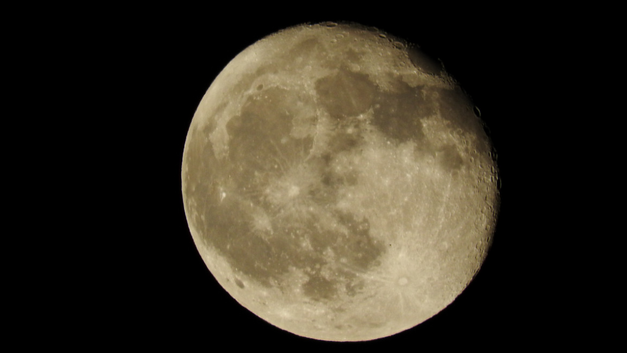 Астероид 2024 YR4 может врезаться в Луну Астероид 2024 YR4 диаметром около 60 метров (ра...