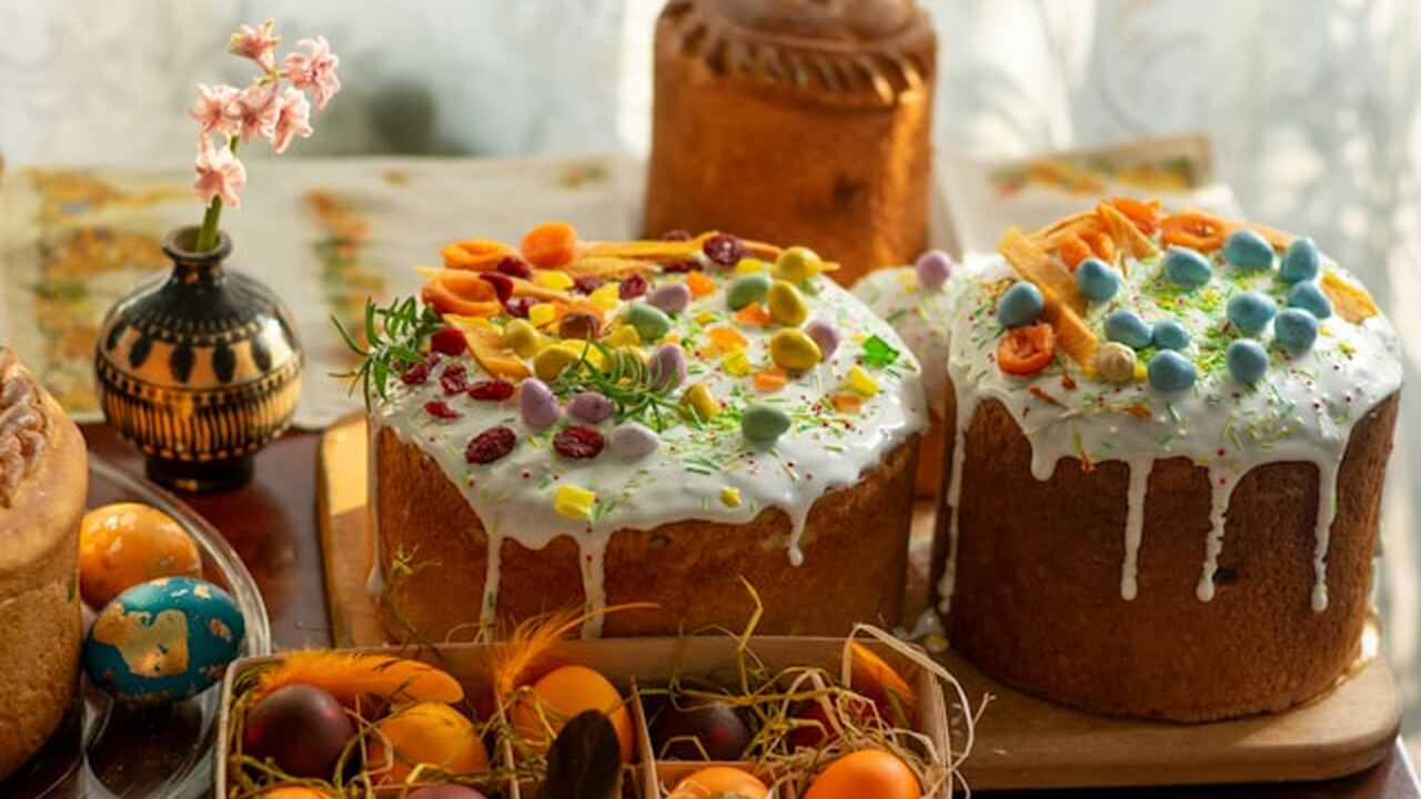 Упростить приготовление пасхальной выпечки можн...