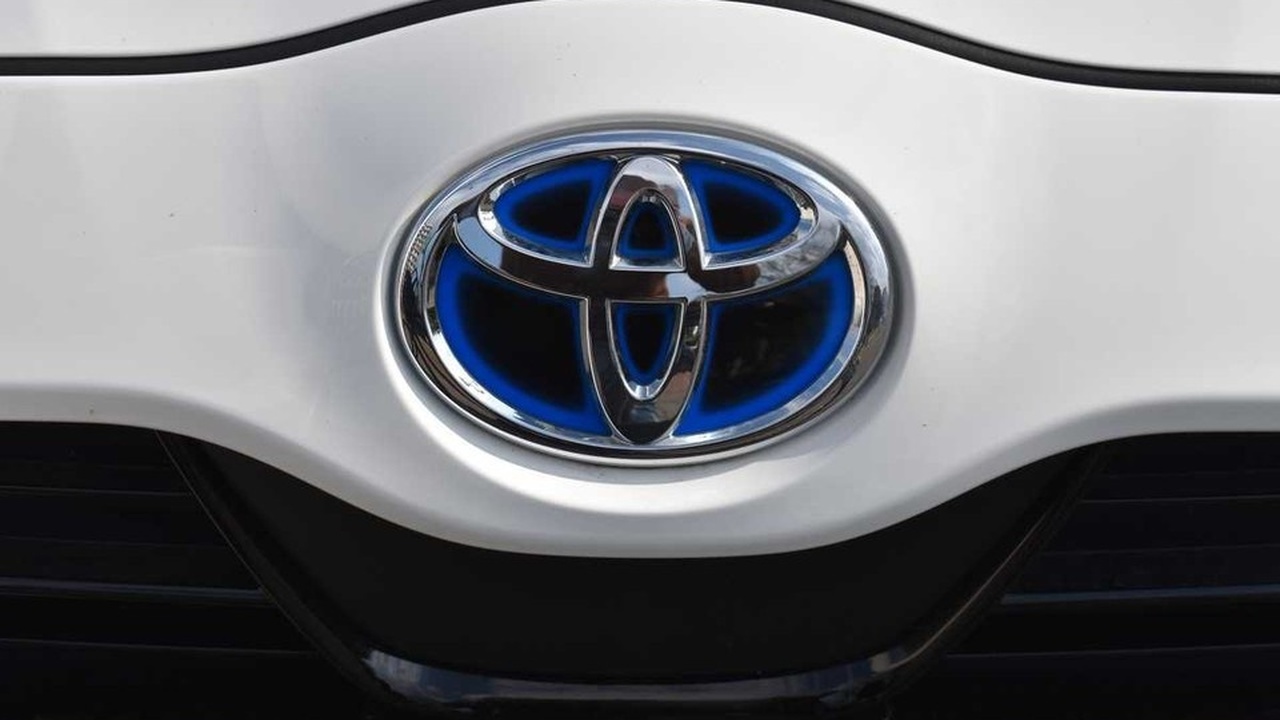 На российском рынке появились новые компактвэны...