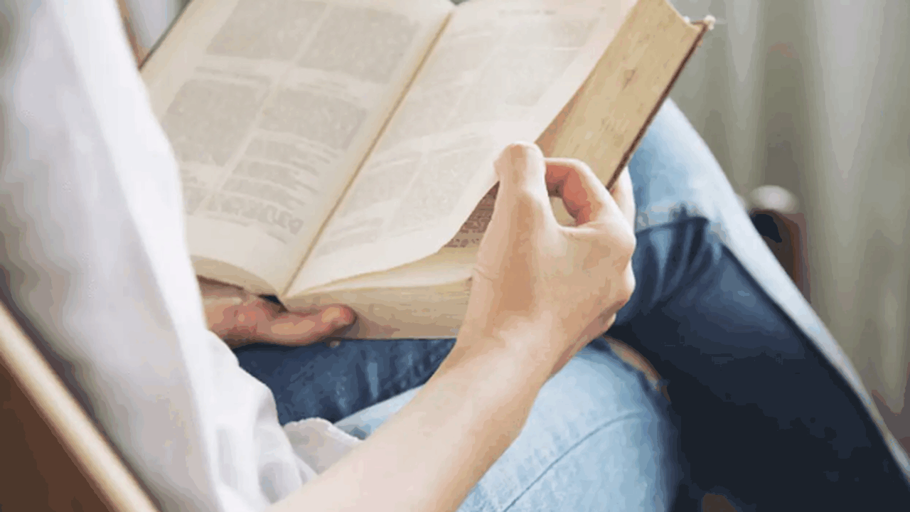 У чтения бумажных книг есть когнитивные преимущества В журнале PLOS ONE была опубликована статья, пр...