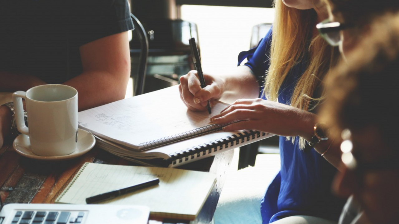 Протоиерей Ефанов объяснил, как молиться занятым людям Протоиерей Андрей Ефанов дал практические реком...