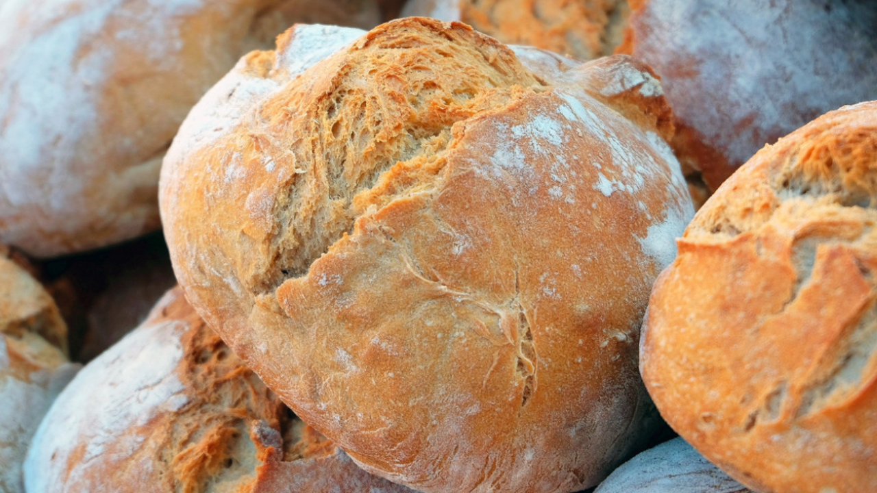 В Европе нашли «вечные химикаты» в хлебе и макаронах В основных зерновых продуктах на полках Европы ...