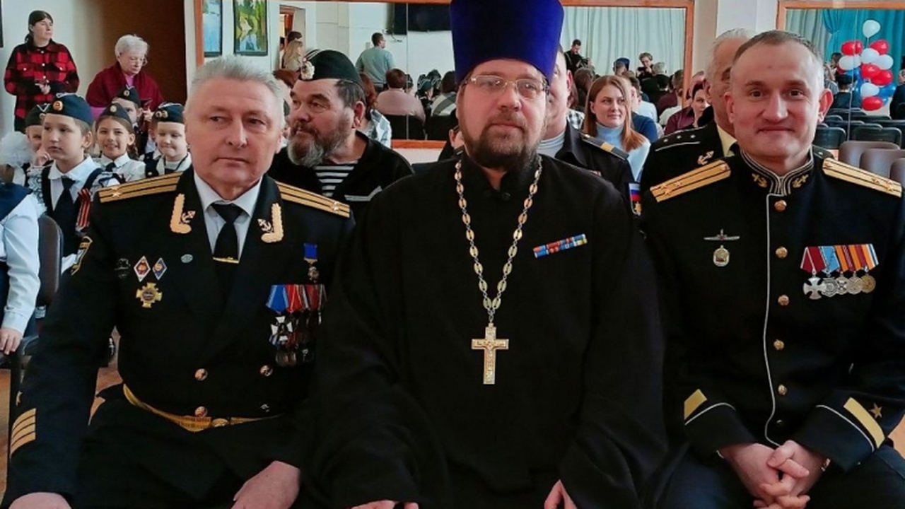 Моряки-подводники «Ульяновска» посетили одноименный город Экипаж атомной подводной лодки «Ульяновск» приб...