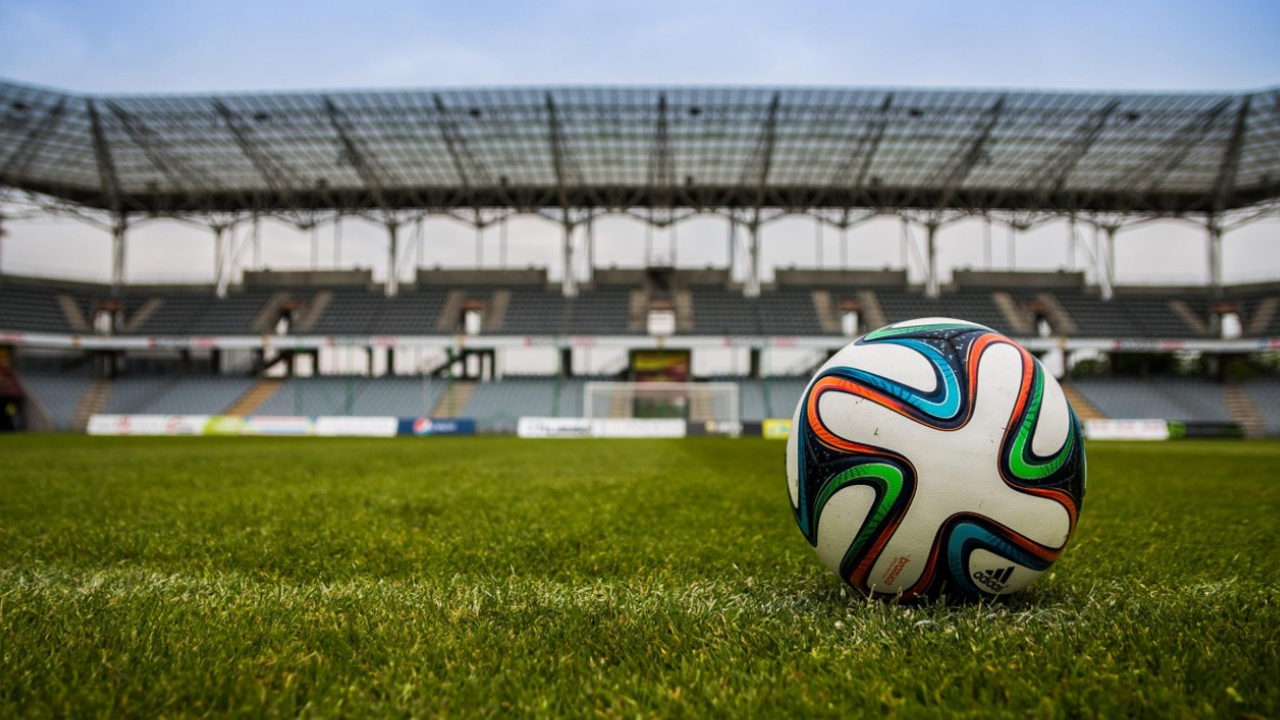 Ветеран ЦСКА прокомментировал возможный трансфер Баринова Бывший футболист ЦСКА Александр Гришин прокомме...