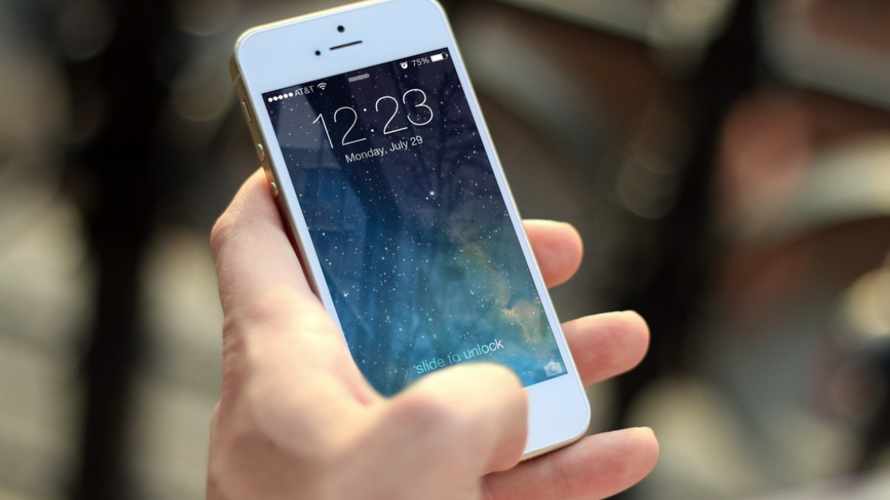 Подростки в Австралии нашли способы обойти запрет на соцсети за сутки На прошлой неделе в Австралии начал действовать...