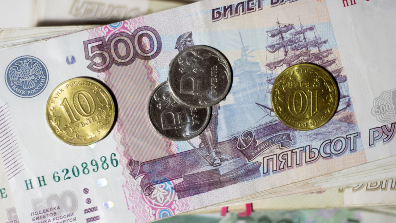 С апреля в России вырастут пенсии и ужесточат контроль тарифов С апреля в России вступают в силу сразу несколь...