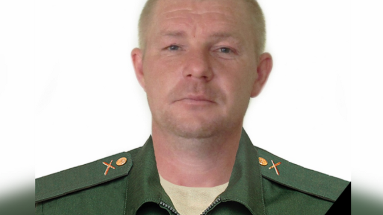 В Ульяновской области простились с Иваном Грызуновым, погибшим в ходе СВО В Павловском районе Ульяновской области состоял...