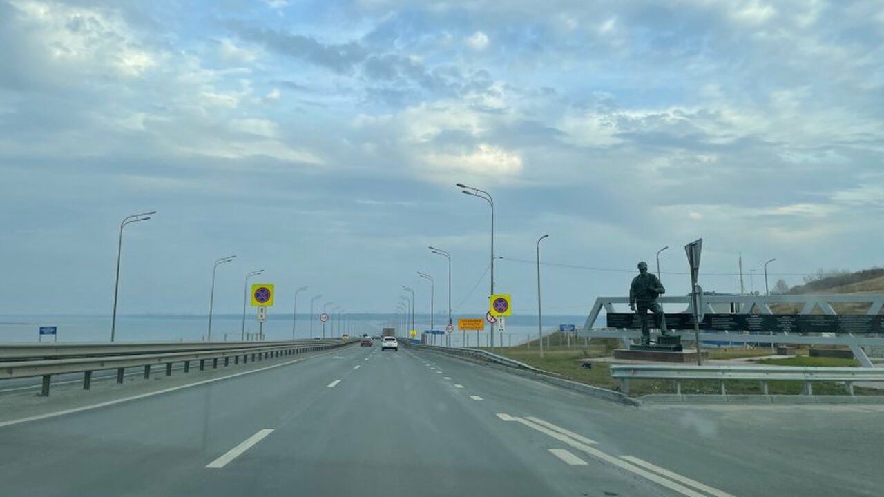 Президентский мост в Ульяновске переходит на зимний режим: водителям придется сбавить обороты С середины октября на одной из ключевых транспо...