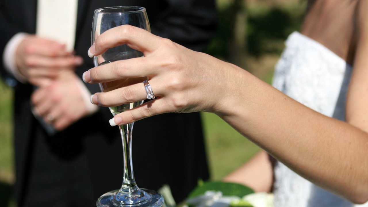 В РПЦ дали ответ про обручальное кольцо в гробу Представитель Русской православной церкви прото...