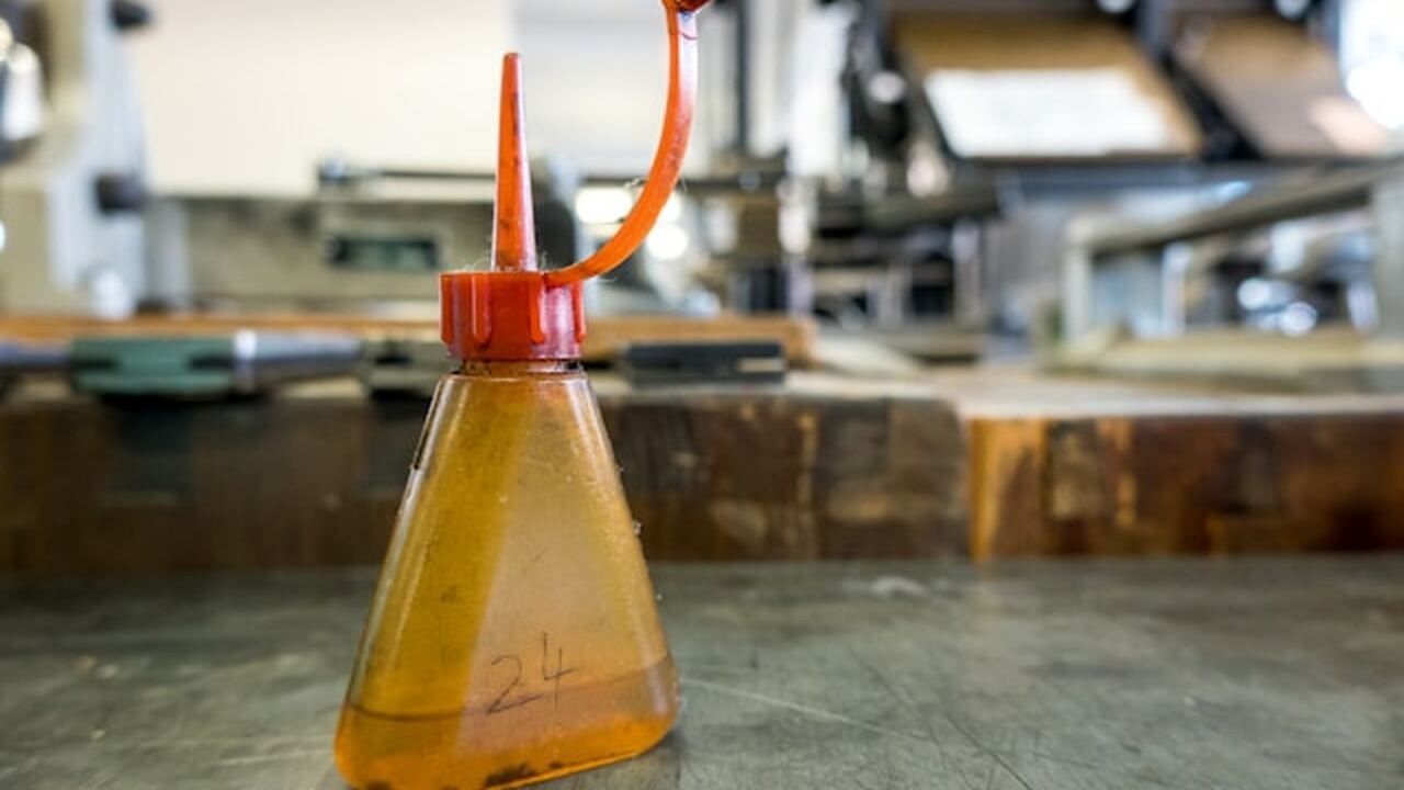 Быстрое потемнение моторного масла после нескол...