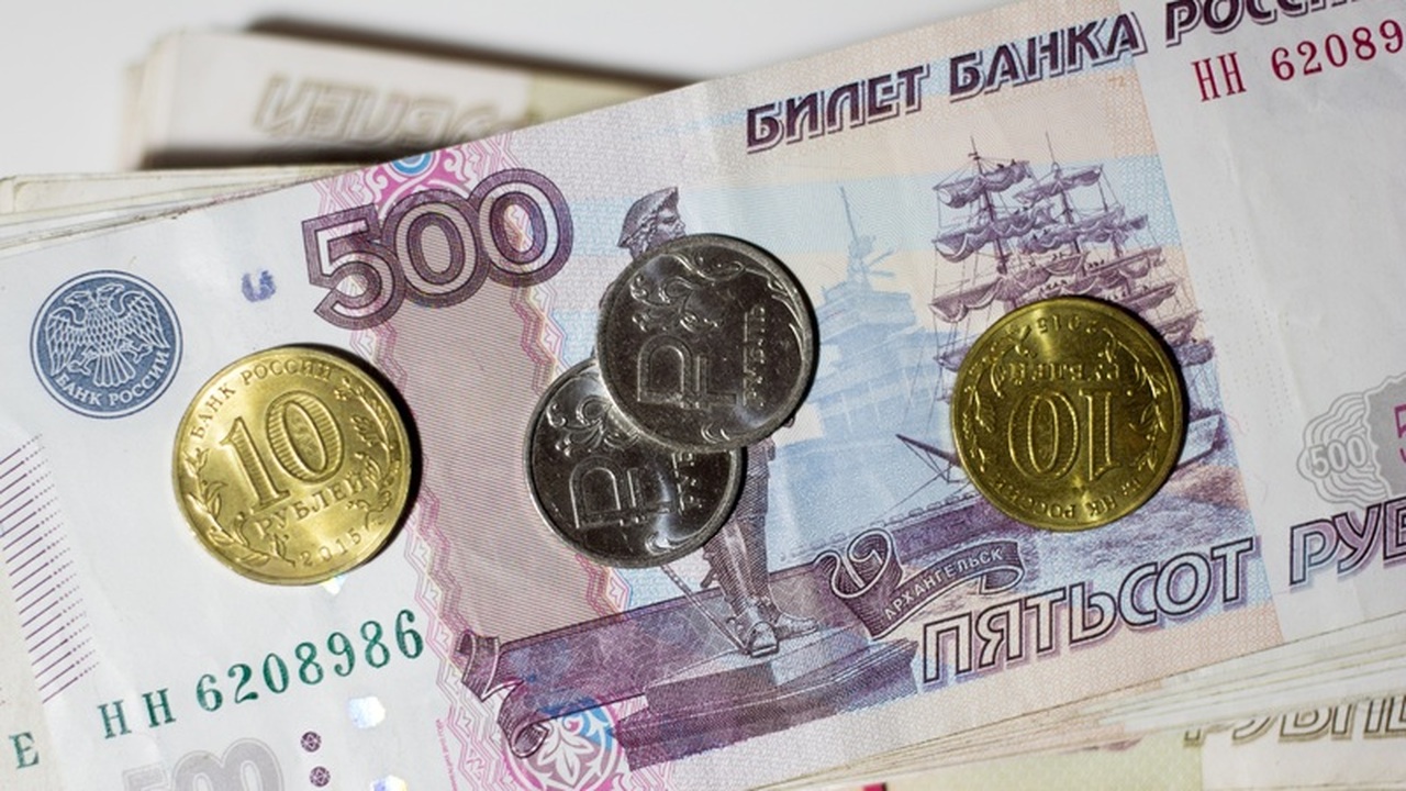 Пенсионерам без работы рассказали, как получить 3300 рублей В России неработающие пенсионеры могут получить...