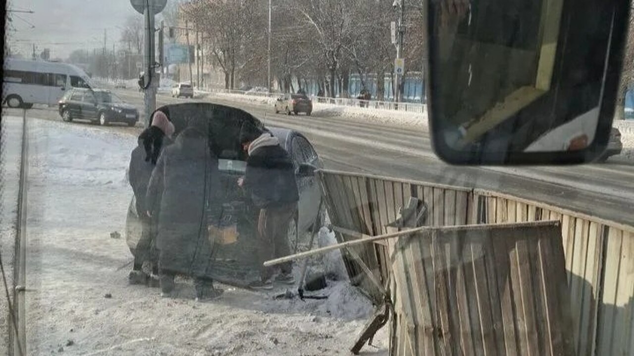 ​​​​​​​Сегодня днем в Ульяновске произошло доро...