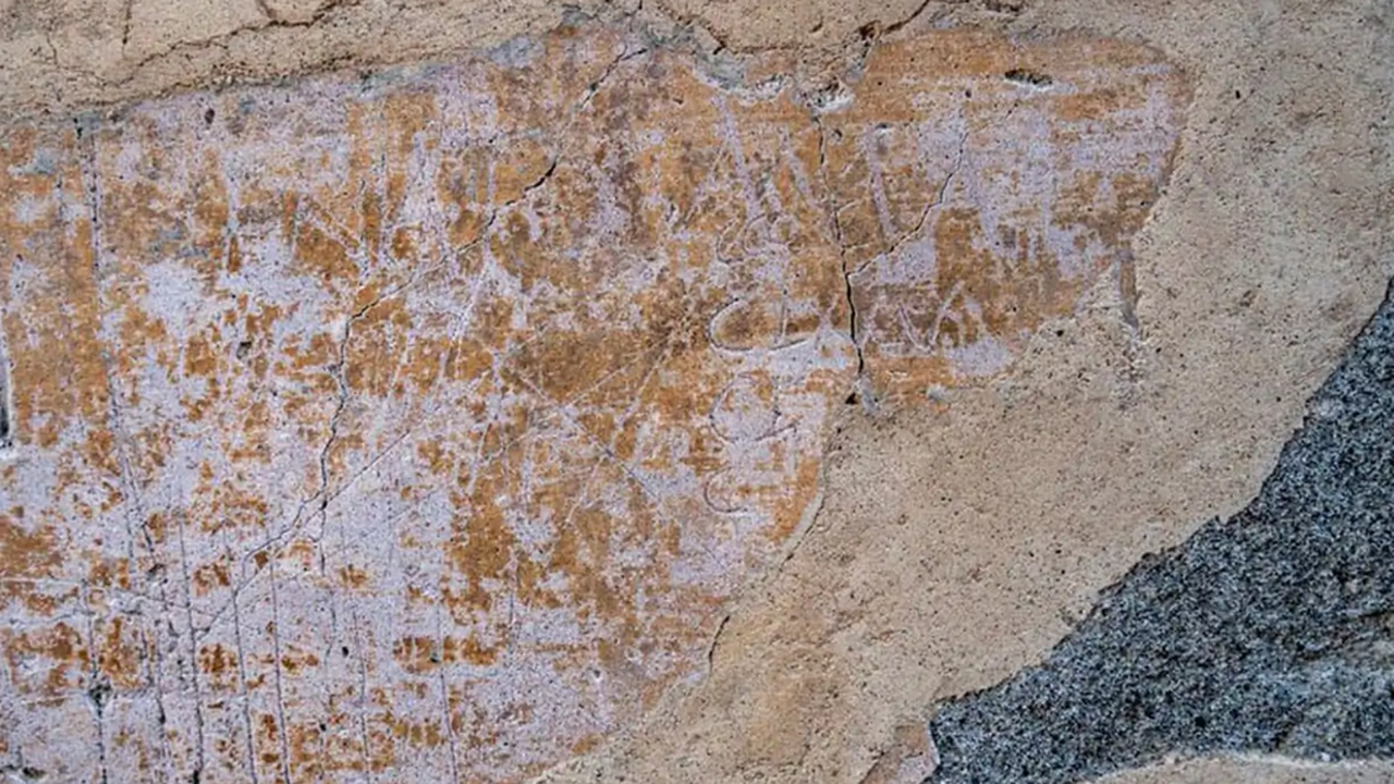 В древнем театральном квартале Помпей ученые вы...