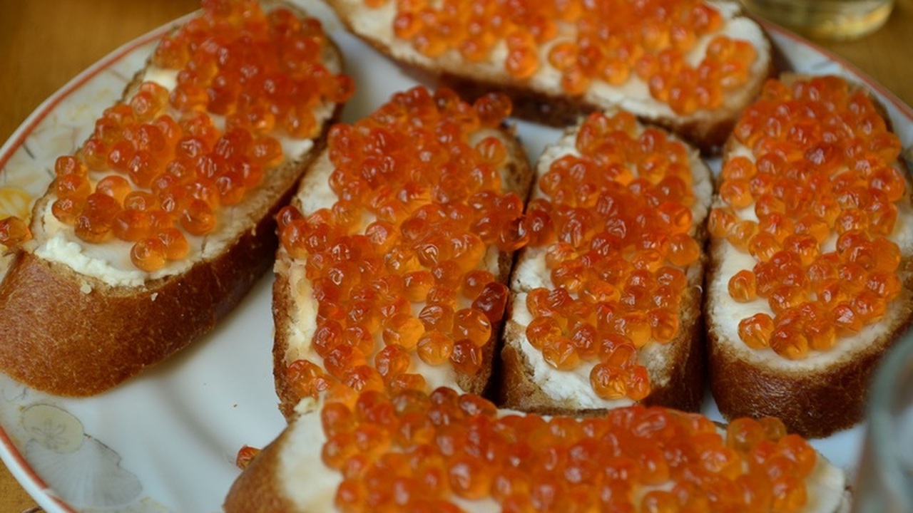 Приближение Нового года традиционно стимулирует...