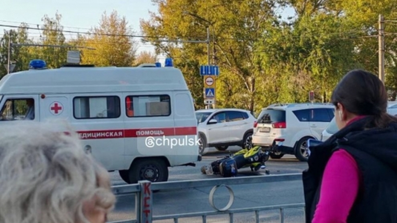 Мотоциклист пострадал в ДТП с иномаркой на проспекте Гая в Ульяновске Вчера вечером, 10 сентября, в Железнодорожном р...