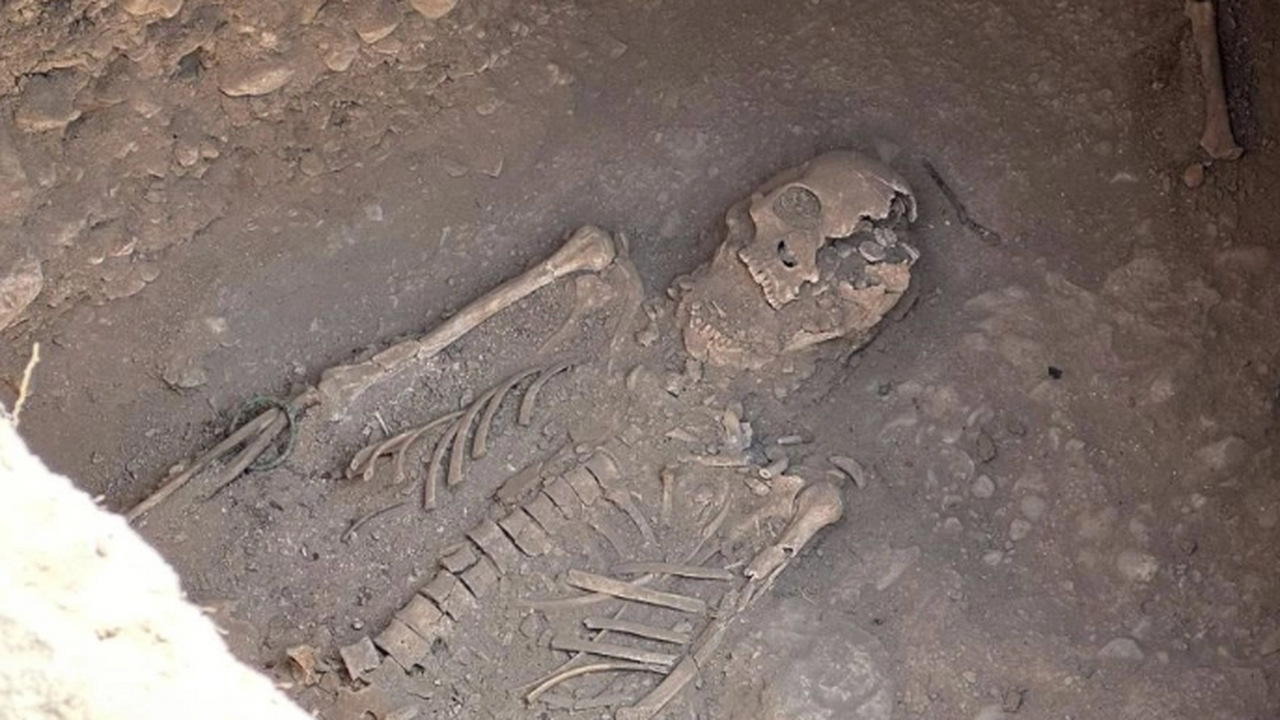 Археологи обнаружили захоронение 2000-летней давности в Кыргызстане В селе Кызыл-Кушун Баткенского района Кыргызста...