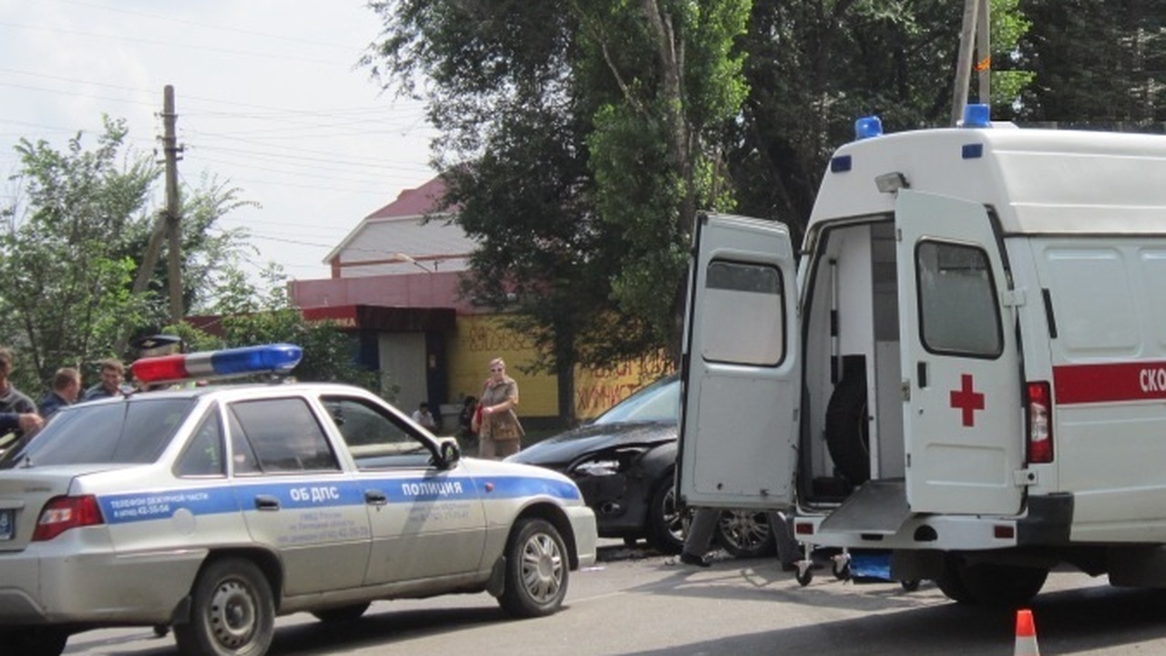 В Ульяновске пенсионер на ВАЗе сбил девочку и с...