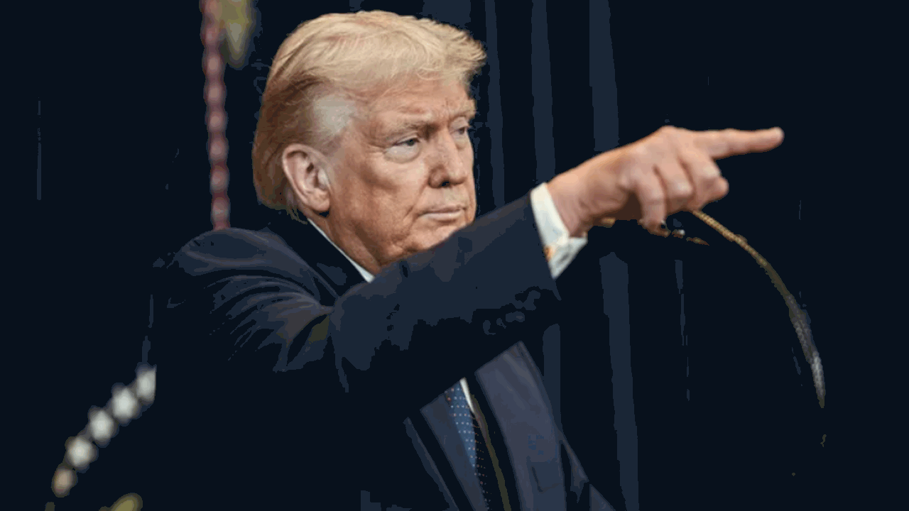 Трамп перенес подписание указа о контроле за ИИ Президент США Дональд Трамп отложил подписание ...