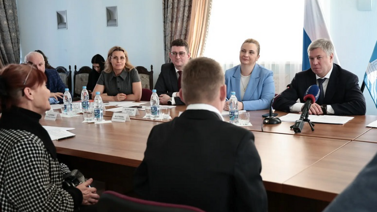 Губернатор Ульяновской области Алексей Русских ...