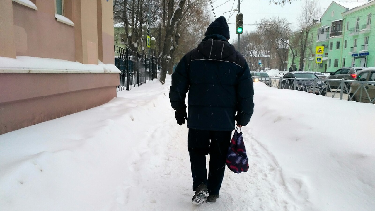 Муж ушел на работу и никто не видел его 15 лет: все думали, что он исчез с этой планеты, пока жене не передали записку – история одной семьи Марина медленно опустилась на край кровати. Ден...