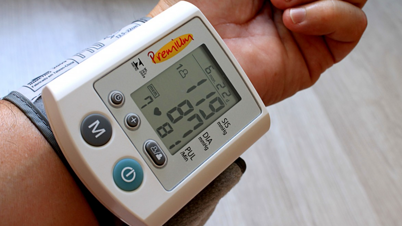 Кардиолог назвал вредные привычки причиной повышенного давления Врач Ксения Ерусланова в интервью «Лента.ру» об...