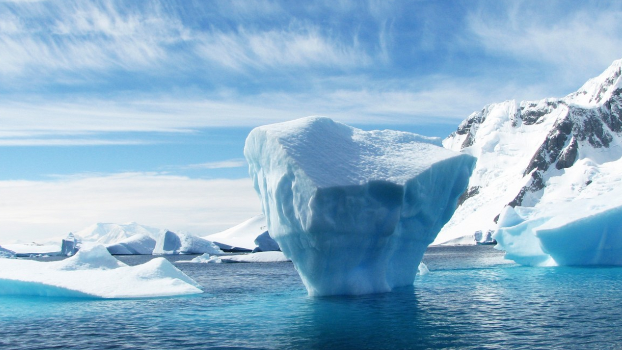 Ученые в ужасе: ледник «Судного дня» двигается и угрожает человечеству Антарктический ледник Туэйтса ускоряет движение...