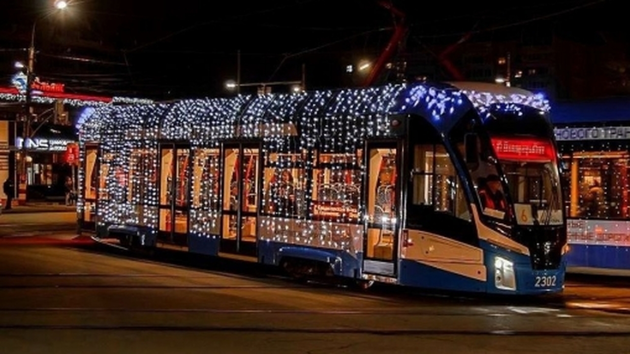 Ульяновские трамваи засияли в преддверии праздников В Ульяновске сотрудники МУП «Ульяновскэлектротр...