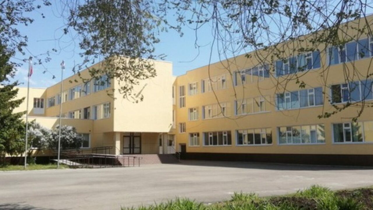 Мэр Ульяновска вмешался в проблему недоступности дороги к школе для слабовидящих детей В Ульяновске остро встала проблема доступности ...