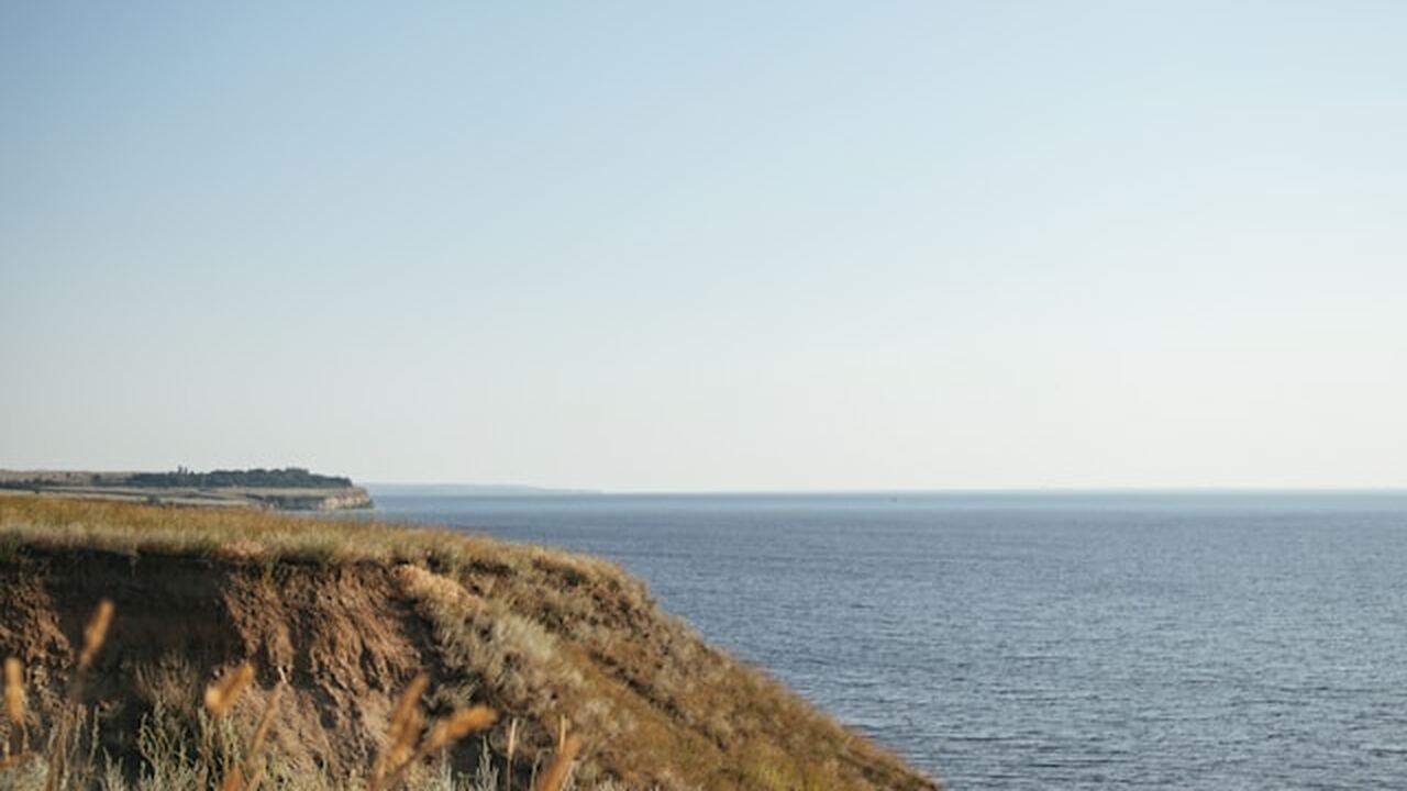 В Ульяновске поисковая операция на Волге, где п...