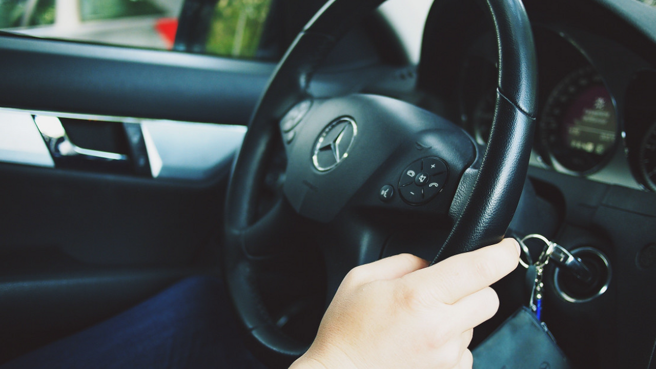 Продажи автомобилей зарубежных брендов в России...