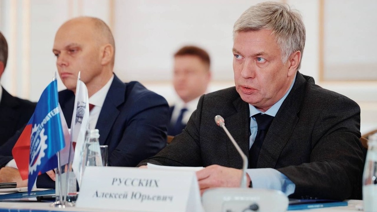 Губернатор Алексей Русских поделился успешным о...