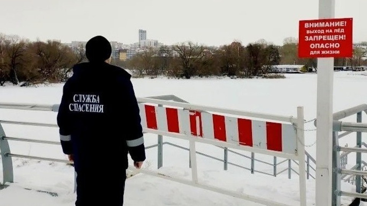 Ульяновские спасатели проводят рейды на водоёмах города Сотрудники экстренных служб Ульяновска совместн...