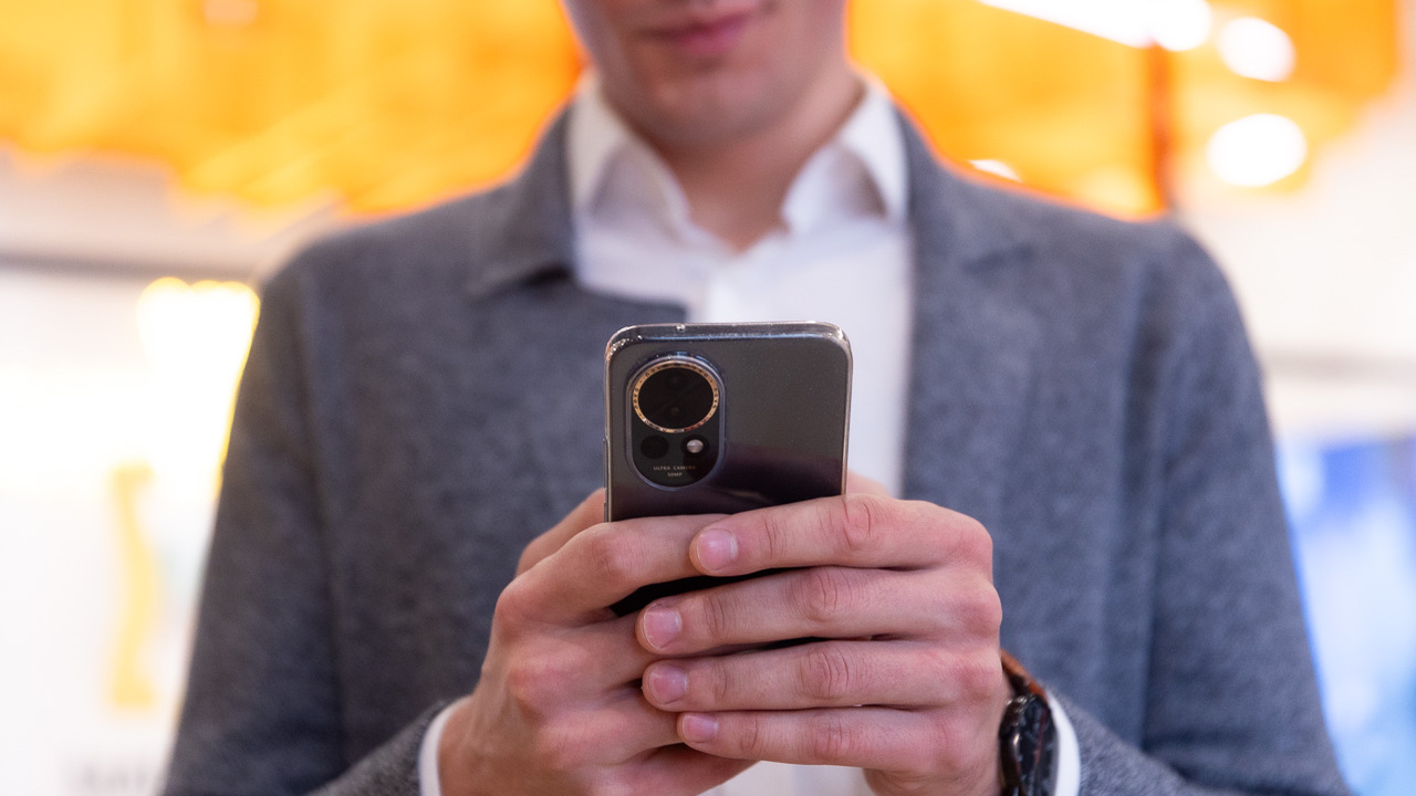 Главная опасность хранения старого смартфона до...