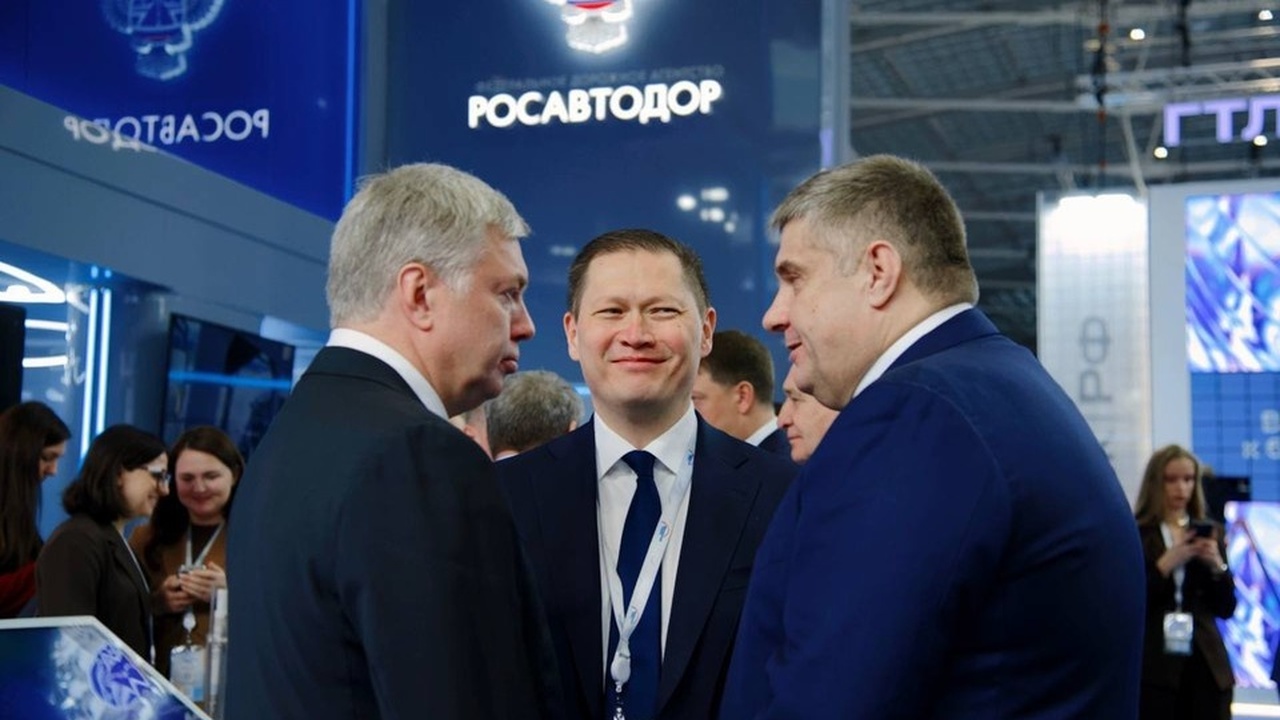 Губернатор Ульяновской области принял участие в форуме «Транспорт России» Губернатор Ульяновской области Алексей Русских ...