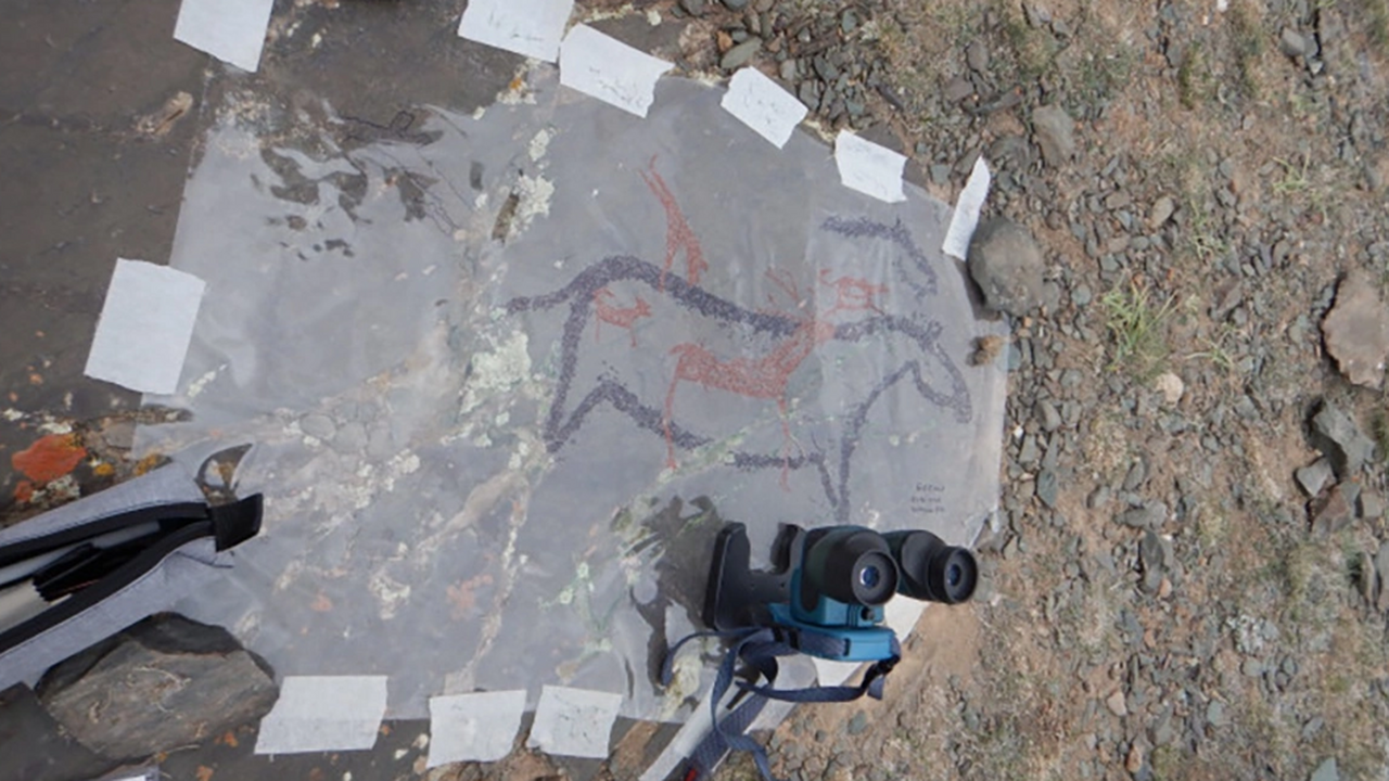 Сибирские археологи обнаружили в Монгольском Ал...