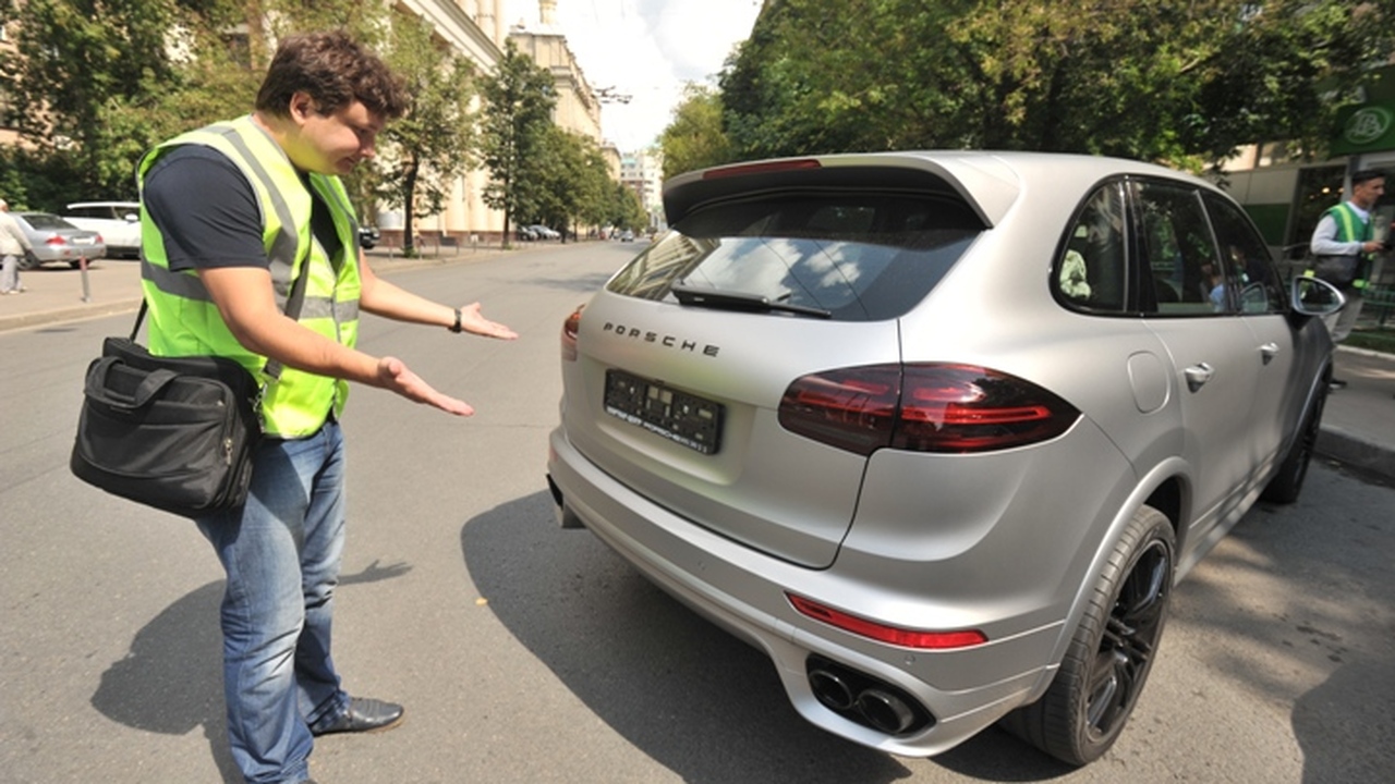 В Ульяновске ищут водителей брошенных автомобилей