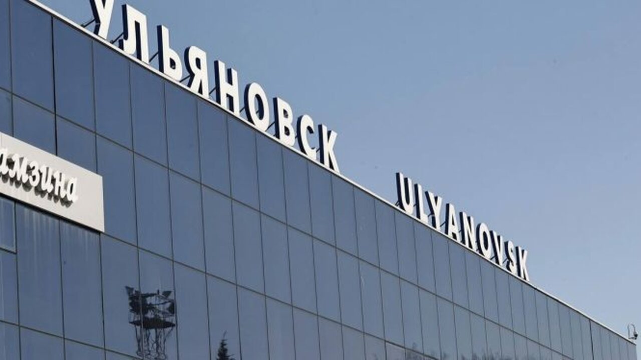 ​​​​​​​Сегодня, 30 ноября, работа аэропорта Уль...