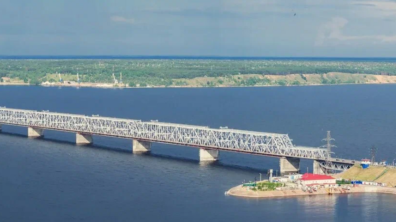 Замена деформационных швов на Императорском мосту в Ульяновске завершена досрочно Подрядчики завершили замену десяти деформационн...