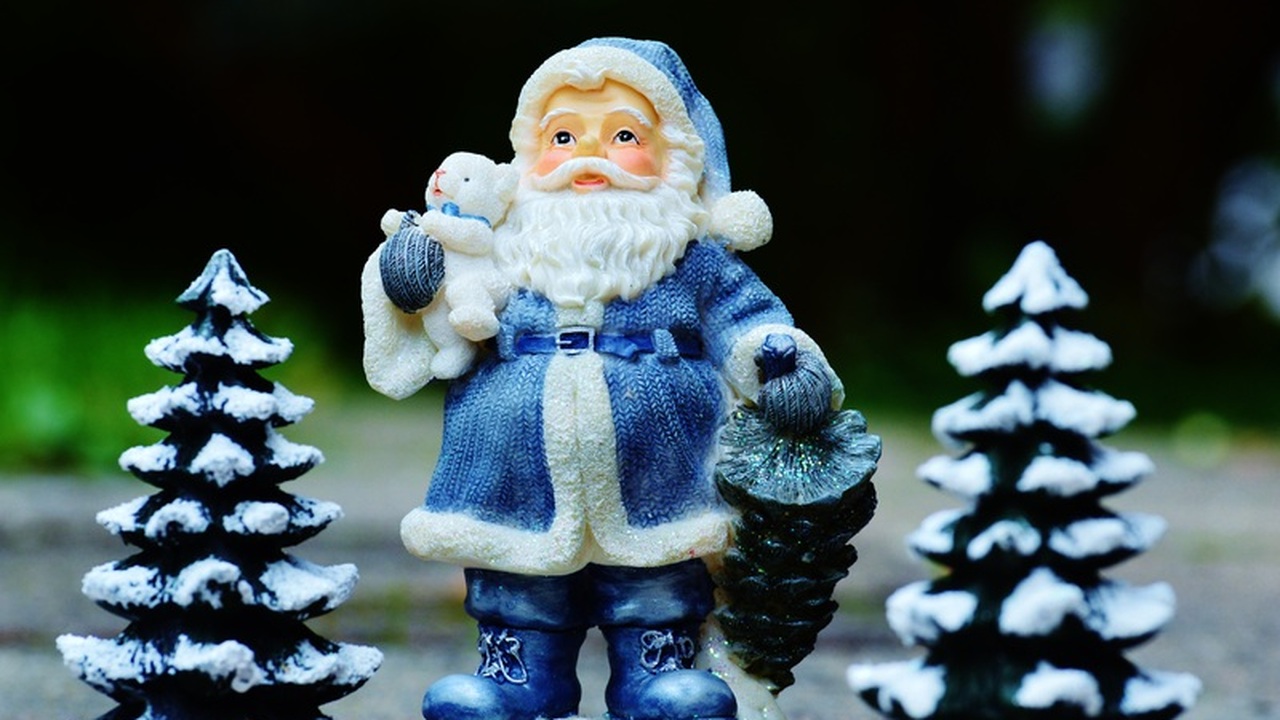 Ёлка на центральной площади и терем Деда Мороза в Ульяновске появится 27 декабря Ульяновск готовится к встрече Нового года. 27 д...