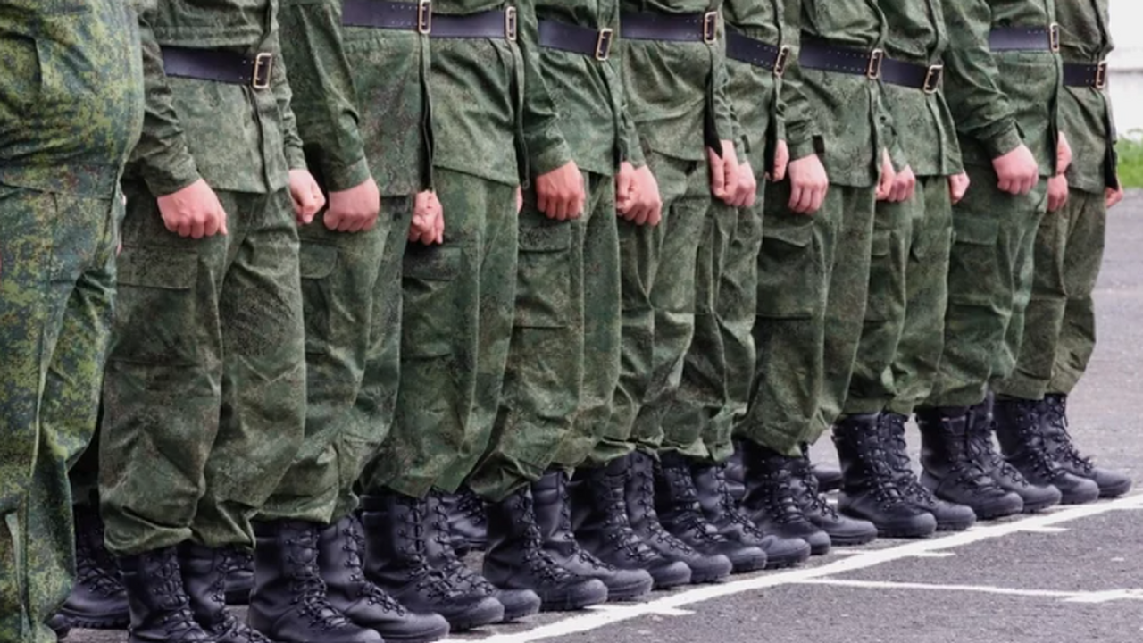 Житель Екатеринбурга признался, что за деньги п...