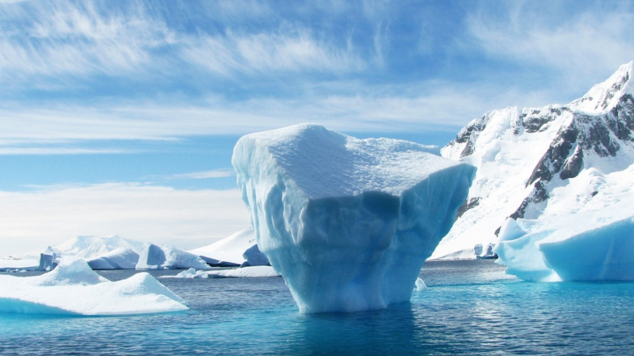 Климатологи обсуждают опасный эксперимент по искусственному охлаждению Арктики На фоне ускоренного потепления в Арктике климат...