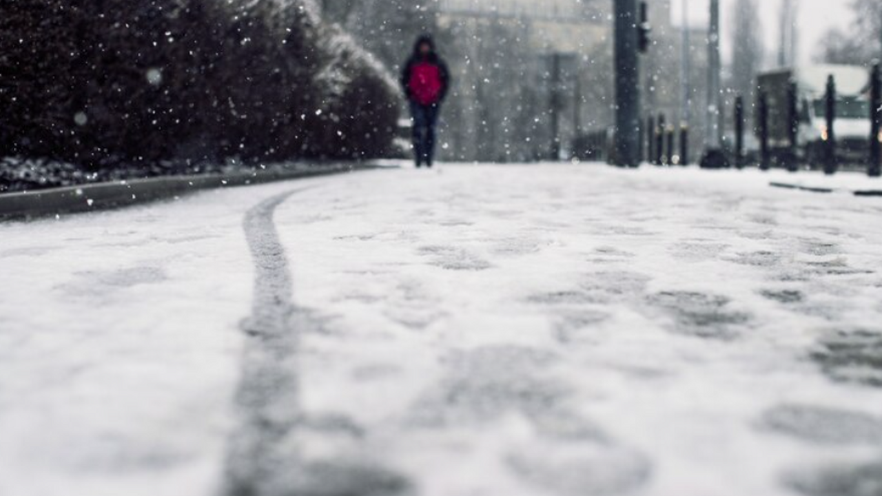 В связи с неблагоприятными метеорологическими у...