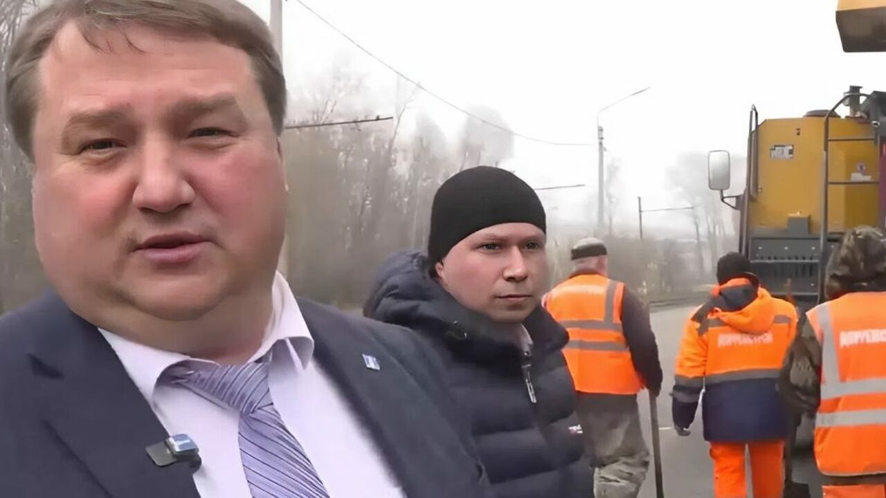 В Ульяновске ускорят ямочный ремонт дорог Глава Ульяновска Александр Болдакин проверил хо...