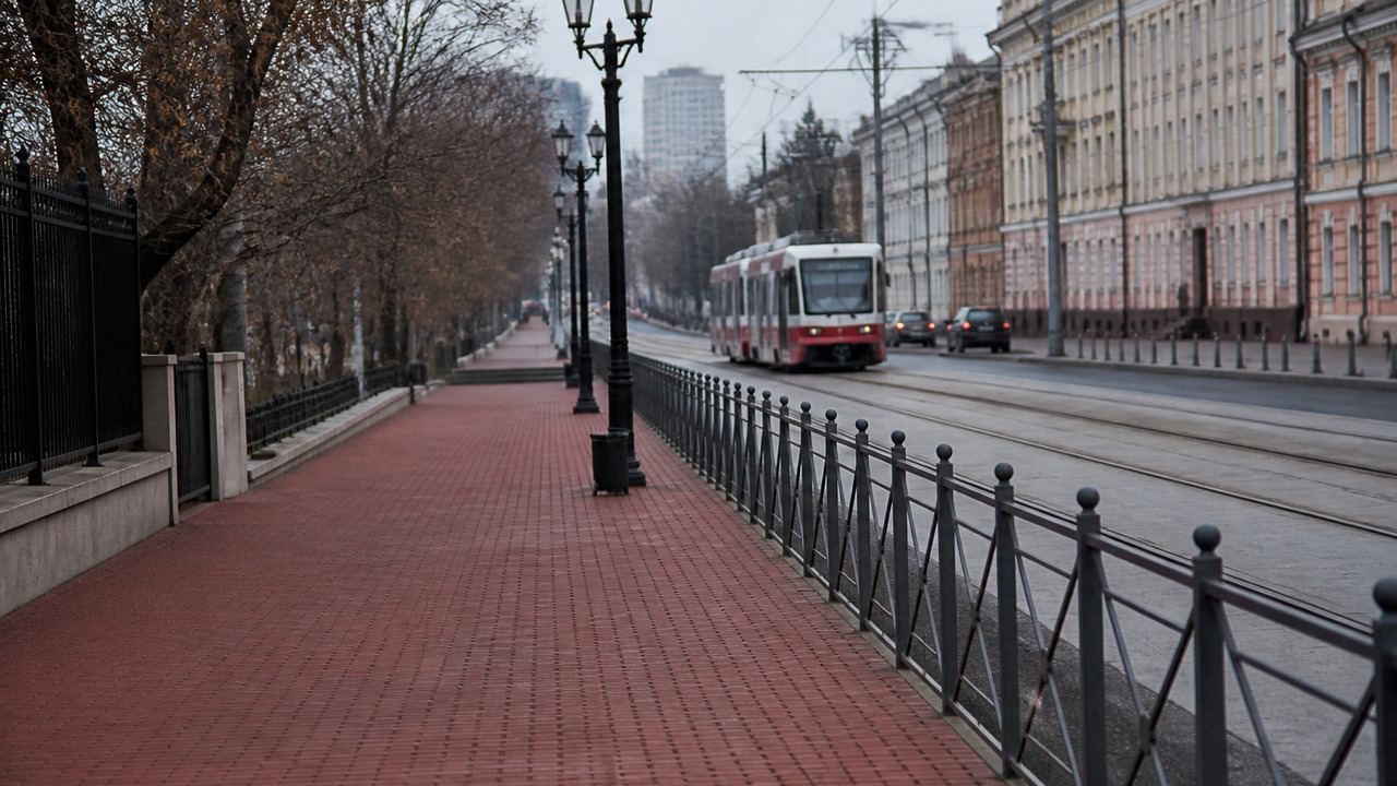 В Ульяновске завершают обустройство тротуаров н...