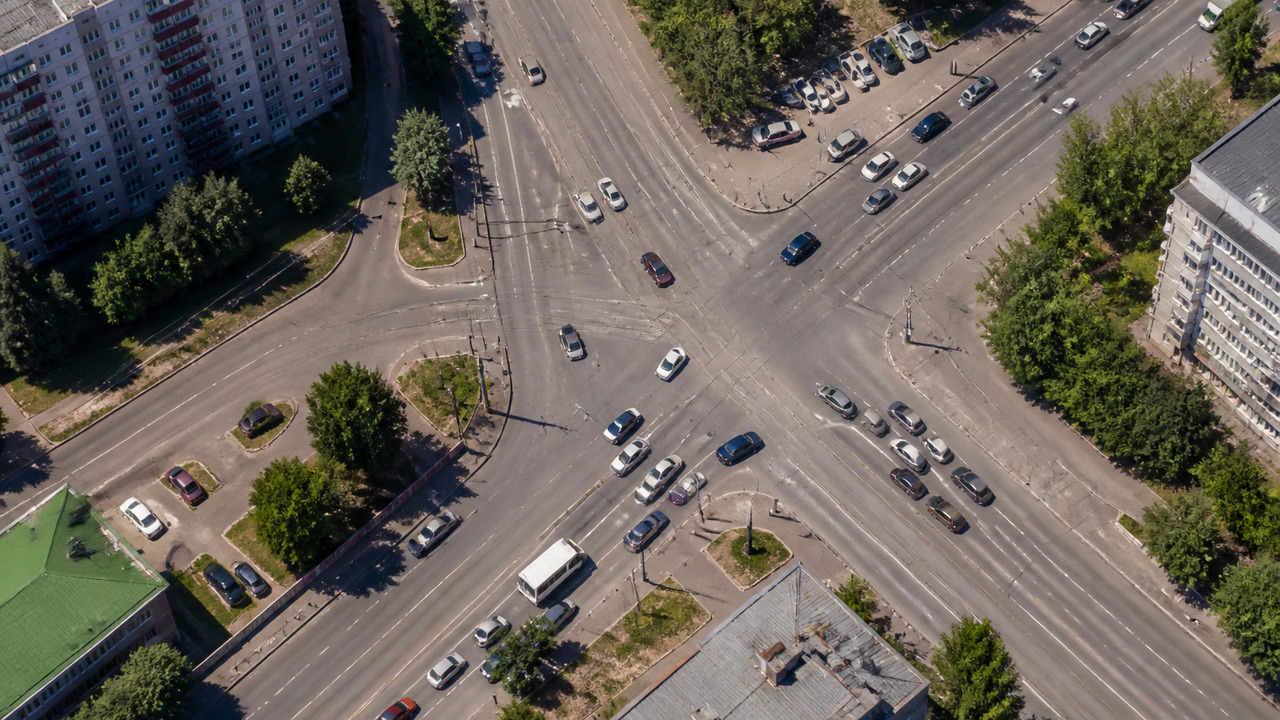 В Ульяновске перенастроят светофор на перекрёстке у нового моста В Ульяновске перед открытием движения по новому...
