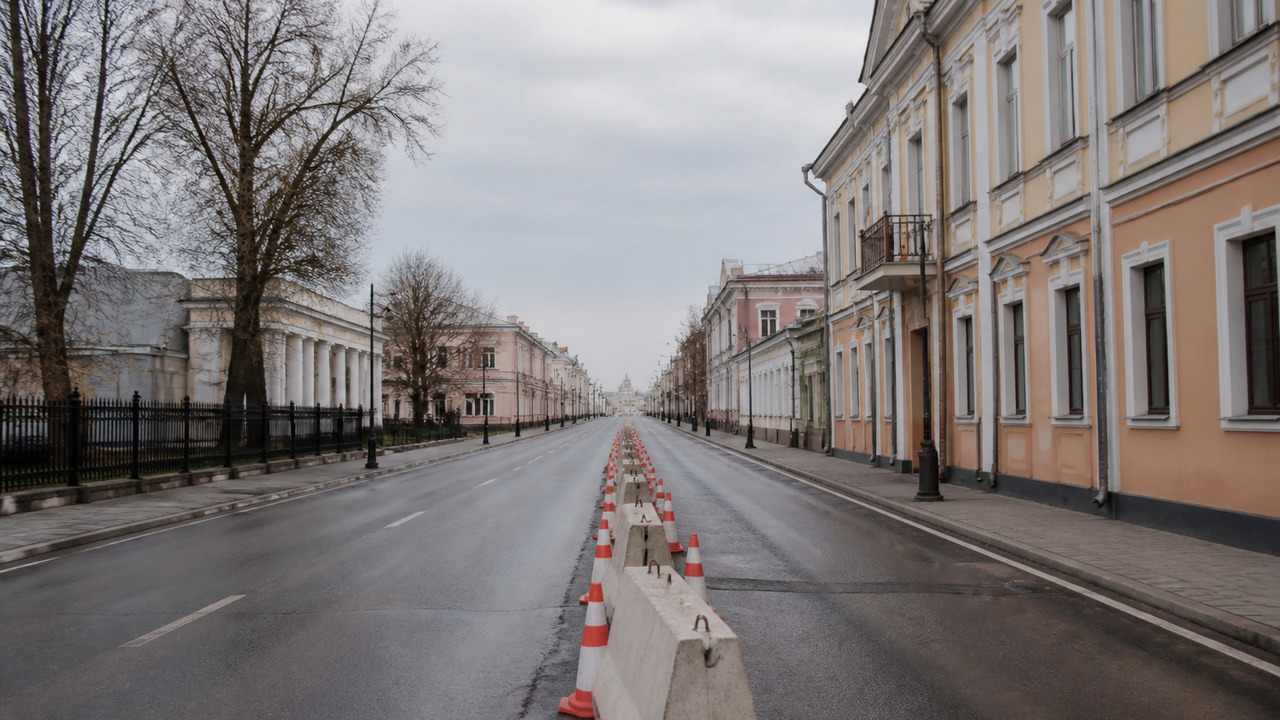 В центре Ульяновска 2 октября ограничат движение на двух улицах В Ульяновске 2 октября с 7:00 до 18:00 перекрою...