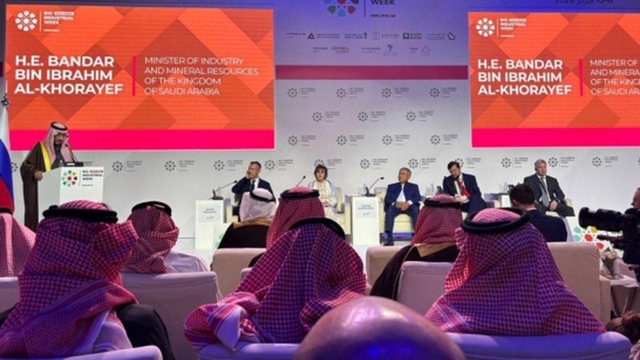 Губернатор Ульяновской области Алексей Русских ...