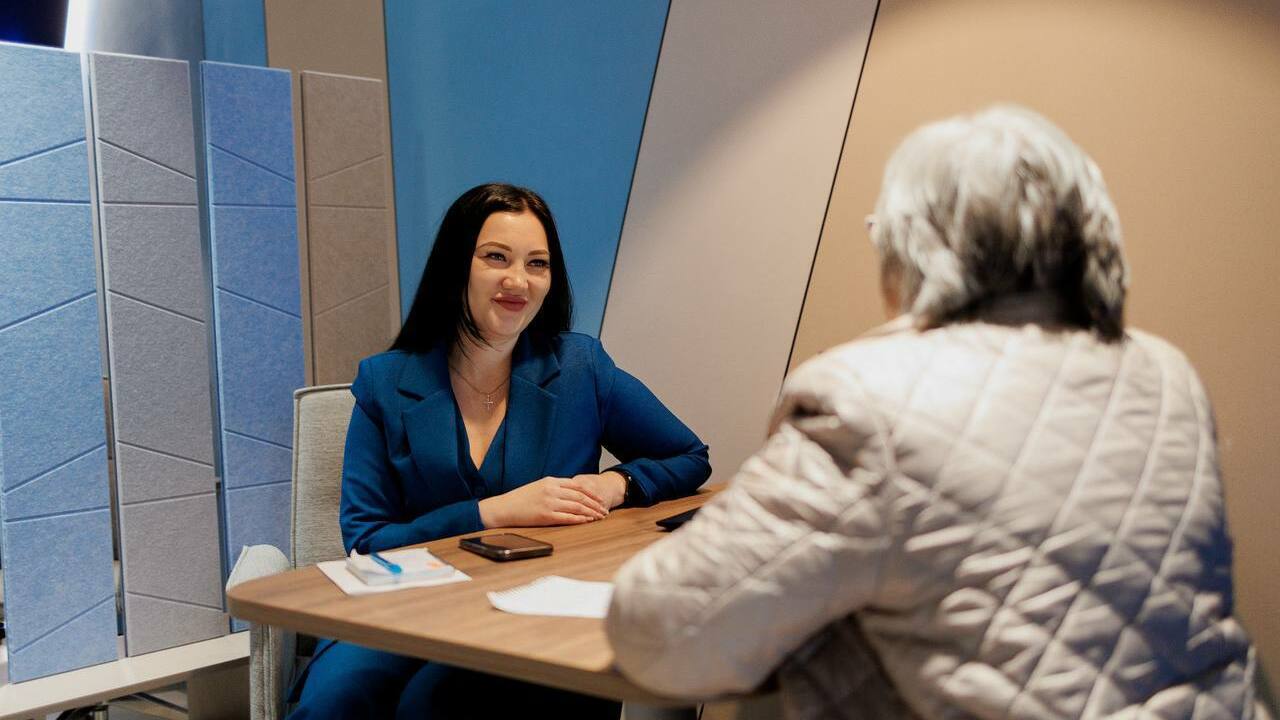 Пенсионными клиентами ВТБ стали более 4 млн человек За 9 месяцев 2025 года ВТБ зачислил на счета св...