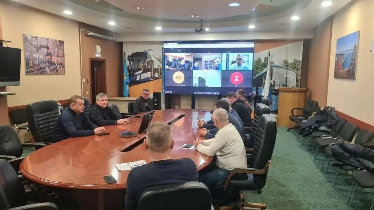 В Ульяновской области 380 единиц техники борются со снегопадом В Ульяновской области продолжается активная фаз...